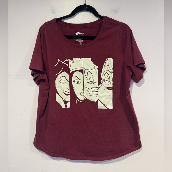 Disney villains Maroon short sleeve shirt - Picture 1 of 3